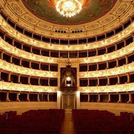 Delizioso Appartamento Cosy Ristrutturato Parma Buitenkant foto