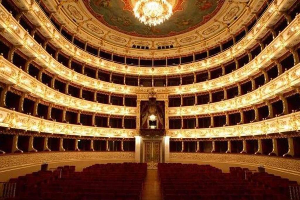Delizioso Appartamento Cosy Ristrutturato Parma Buitenkant foto