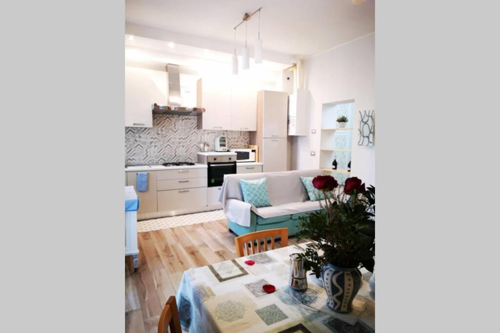Delizioso Appartamento Cosy Ristrutturato Parma Buitenkant foto
